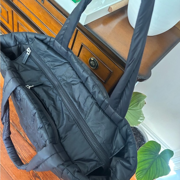 Lululemon Black Quilted Tote Bag - Picture 3 of 5
